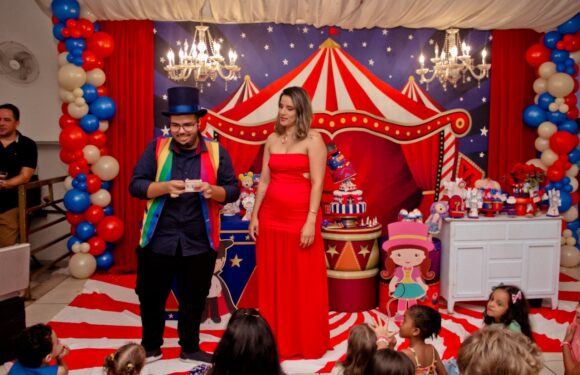 Apresentação  aniversario  circo