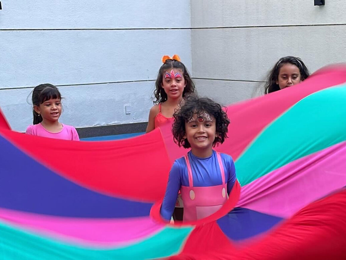 dIVERSDÃO COM FANTASIA